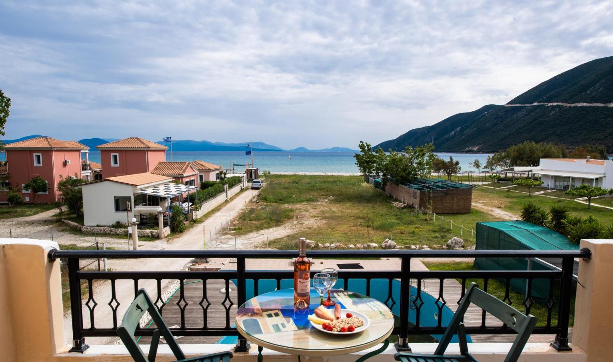 Calypso Luxury Studios Vasiliki  Luaran gambar